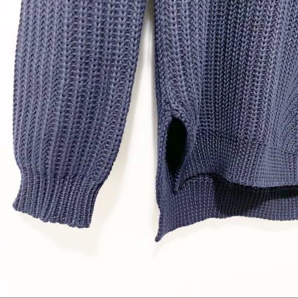 Vince V-neck Tunic Sweater - Picture 4 of 8